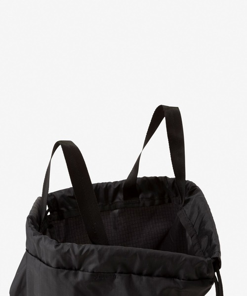 THE NORTH FACE(ザノースフェイス)の「THE NORTH FACE/ザ・ノース・フェイス ナップサック ピーエフサックパック PF Sac Pack 13L NM62413(エコバッグ/サブバッグ・メンズ・ダークパープル/ブラック/モスグリーン・FREE)」の5枚目の写真