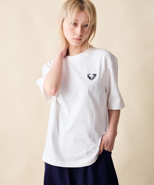 rehacer(レアセル)の「rehacer : Blossom Heart Relax Fit T-shirt / ブロッサムハート リラックス フィットTシャツ(Tシャツ/カットソー・レディース・ブラック/ホワイト・SMALL)」の17枚目の写真