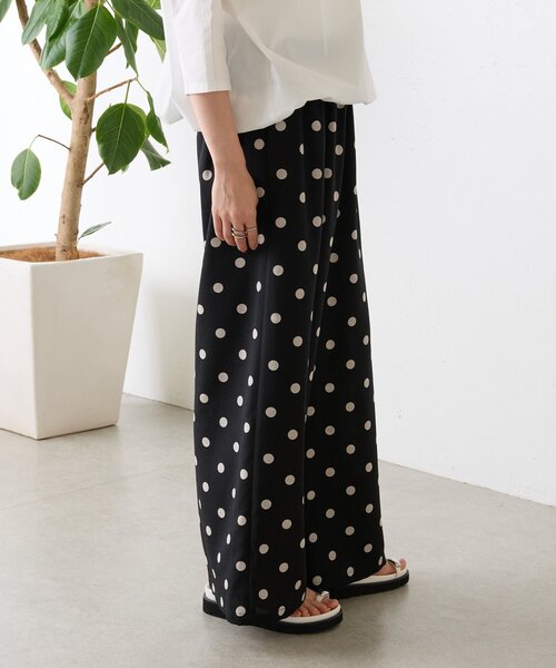BEARDSLEY（ビアズリー）の「《追加検討中》ドットプリントパンツ（その他パンツ・レディース・ブラック・1/0/2）」の4枚目の写真