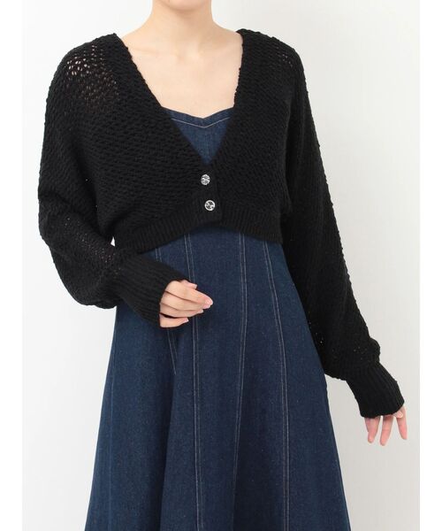 MERCURYDUO(マーキュリーデュオ)の「クリアボタン使いボレロ(カーディガン/ボレロ・レディース・オフホワイト/ブラック/ブルー・FREE)」の2枚目の写真