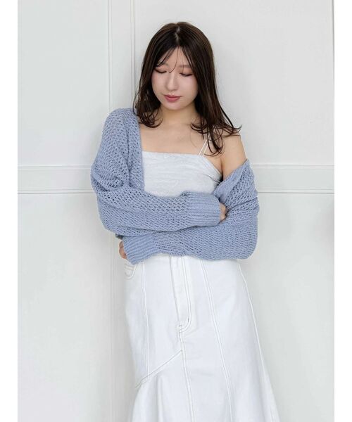 MERCURYDUO(マーキュリーデュオ)の「クリアボタン使いボレロ(カーディガン/ボレロ・レディース・オフホワイト/ブラック/ブルー・FREE)」の15枚目の写真