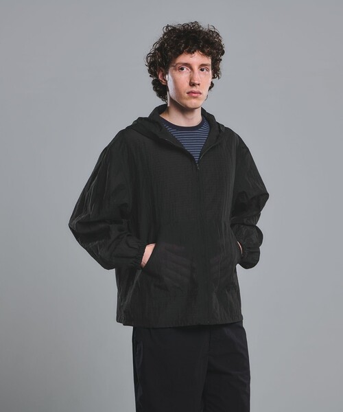 green label relaxing(グリーンレーベルリラクシング)の「シアー リップ ジップ パーカー(ブルゾン・メンズ・ライトグレー/ブラック・L/M/XL)」の4枚目の写真