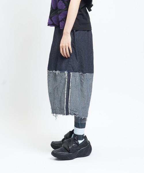 gomme(ゴム)の「切替デニムパンツ(デニムパンツ・レディース・ブラック/インディゴブルー・MEDIUM)」の10枚目の写真