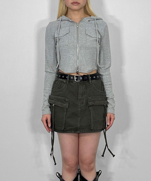 MATU:TA(マトゥータ)の「ダブルジップフードパーカー / 長袖 クロップド丈 ショート丈 タイトフィット スタイルアップ 韓国ファッション Y2K 海外ガール シンプル カーブヘム 3カラー ブラック ホワイト グレー(パーカー・レディース・グレー/ホワイト/ブラック・FREE)」の7枚目の写真