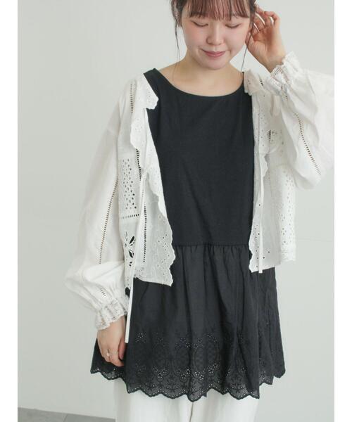 Samansa Mos2（サマンサ モスモス）の「裾スカラップレースノースリーブインナー（Tシャツ/カットソー・レディース・ブラック/オフホワイト・F）」の2枚目の写真