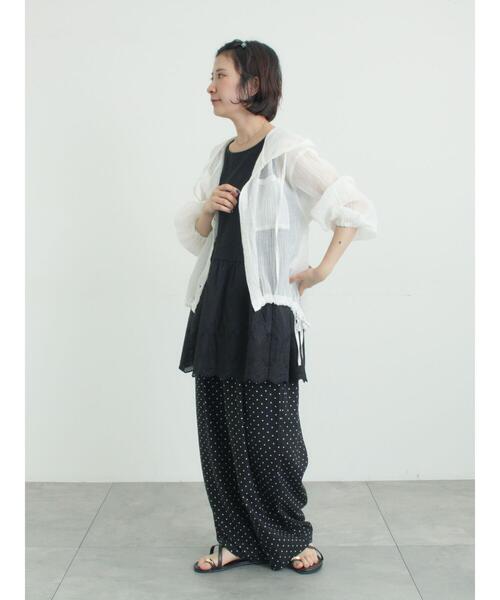 Samansa Mos2(サマンサ モスモス)の「《新色追加》裾スカラップレースノースリーブインナー(Tシャツ/カットソー・レディース・ブラック/オフホワイト/ダークブラウン/ブルー・F)」の22枚目の写真
