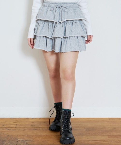 LOVETOXIC(ラブトキシック)の「【綿100%】【セット可】カットティアードミニスカート(スカート・キッズ・ブラック/グレー・M:150cm/S:140cm/L:160cm/130cm)」の1枚目の写真