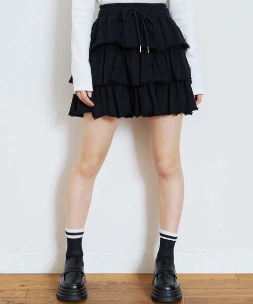 LOVETOXIC(ラブトキシック)の「【綿100%】【セット可】カットティアードミニスカート(スカート・キッズ・ブラック/グレー・M:150cm/S:140cm/L:160cm/130cm)」の2枚目の写真
