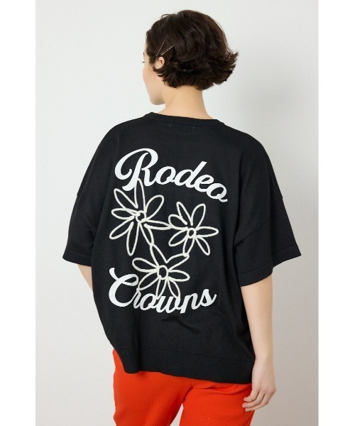 RODEO CROWNS WIDE BOWL（ロデオクラウンズワイドボウル）の「フラワーロゴニットトップス（ニット/セーター・レディース・オフホワイト/ライトイエロー/ブラック/ライトピンク・FREE）」の2枚目の写真