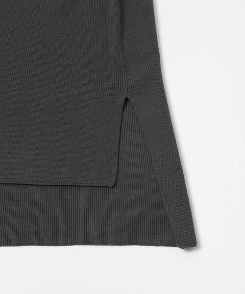 ITEMS URBANRESEARCH(アイテムズ アーバンリサーチ)の「ロングTシャツ×ニットベストセット(ニット/セーター・レディース・カーキ/チャコールグレー/ホワイト・FREE)」の17枚目の写真