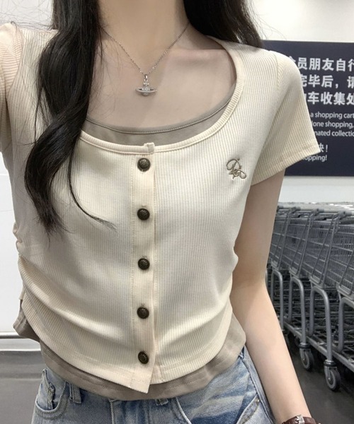 GLAMOROUS JANE(グラマラスジェーン)の「レイヤードフロントボタンテレコTシャツ(Tシャツ/カットソー・レディース・ベージュ/アイボリー・FREE)」の1枚目の写真
