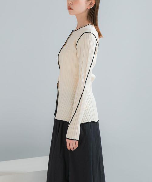 URBAN RESEARCH ROSSO WOMEN(アーバンリサーチ ロッソ)の「ELENDEEK BI COLOR ENSEMBLE KNIT(ニット/セーター・レディース・ラベンダー/アイボリー/ブラック・FREE)」の18枚目の写真