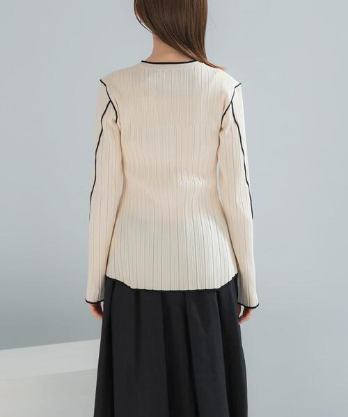 URBAN RESEARCH ROSSO WOMEN(アーバンリサーチ ロッソ)の「ELENDEEK BI COLOR ENSEMBLE KNIT(ニット/セーター・レディース・ラベンダー/アイボリー/ブラック・FREE)」の19枚目の写真