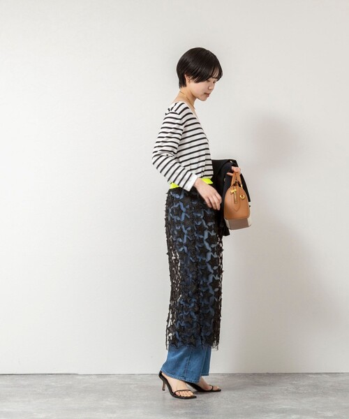 Rie Miller（リエミラー）の「ウォッシャブルブークレーボーダーバックUネックプルオーバー（ニット/セーター・レディース・イエロー系その他3/ホワイト系その他4/パープル系その他3・38）」の22枚目の写真