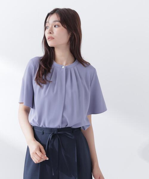 NATURAL BEAUTY BASIC(ナチュラルビューティーベーシック)の「◇フロントタックフレアスリーブブラウス(シャツ/ブラウス・レディース・ベージュ/ダークブルー/オフホワイト/ブルー・SMALL/MEDIUM)」の1枚目の写真