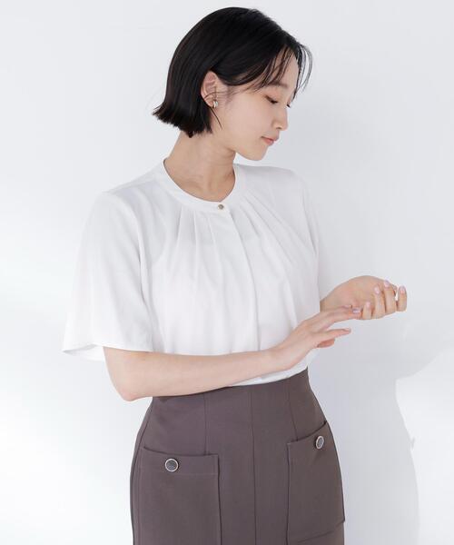 NATURAL BEAUTY BASIC(ナチュラルビューティーベーシック)の「◇フロントタックフレアスリーブブラウス(シャツ/ブラウス・レディース・ベージュ/ダークブルー/オフホワイト/ブルー・SMALL/MEDIUM)」の2枚目の写真