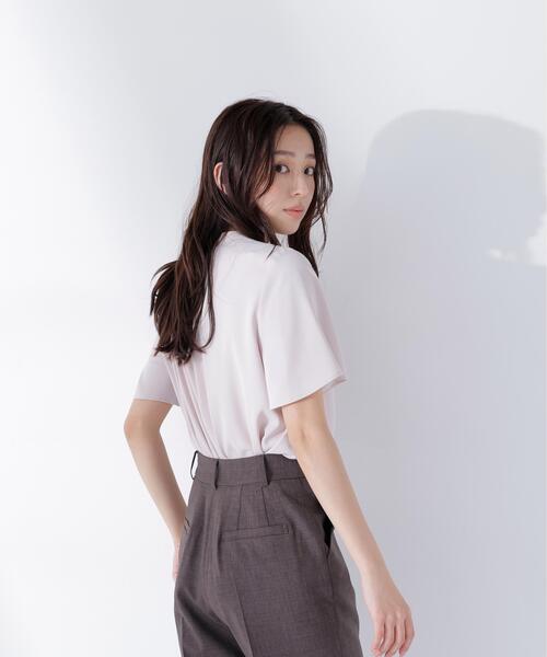 NATURAL BEAUTY BASIC(ナチュラルビューティーベーシック)の「◇フロントタックフレアスリーブブラウス(シャツ/ブラウス・レディース・ベージュ/ダークブルー/オフホワイト/ブルー・SMALL/MEDIUM)」の18枚目の写真