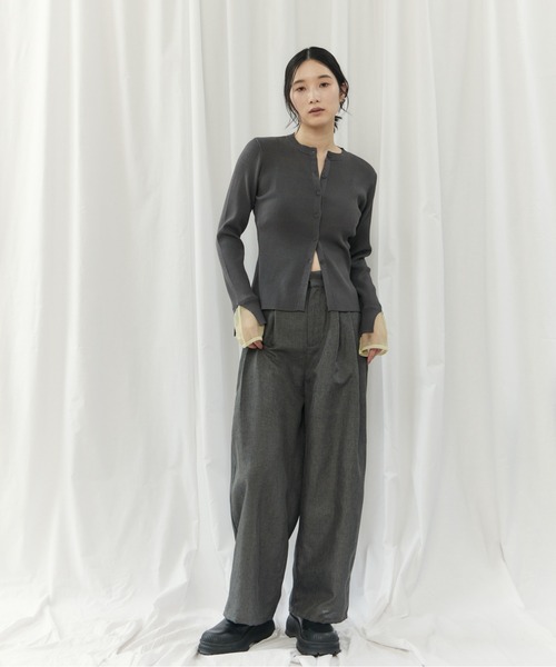 CIEL'AIR(シエルエアー)の「BICOLOR SLEEVE TOP(バイカラースリーブトップ)(ニット/セーター・レディース・チャコールグレー/アイボリー・FREE)」の17枚目の写真