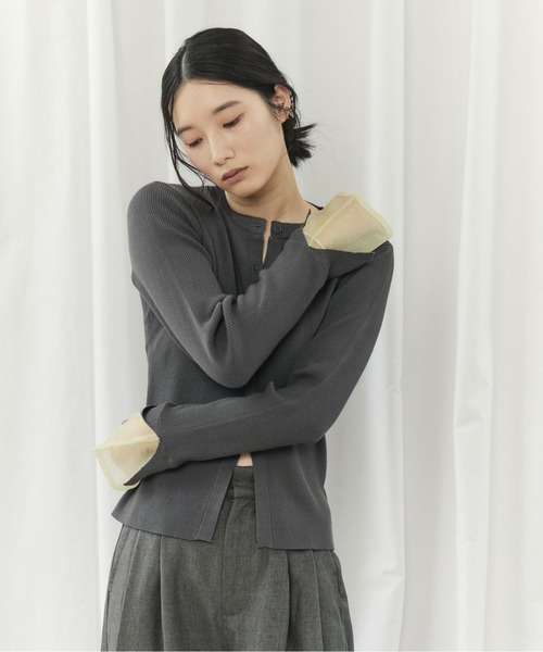 CIEL'AIR(シエルエアー)の「BICOLOR SLEEVE TOP(バイカラースリーブトップ)(ニット/セーター・レディース・チャコールグレー/アイボリー・FREE)」の19枚目の写真