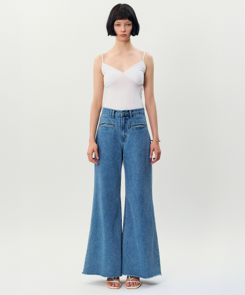 MAYVERU（メイバーユー）の「Ledi denim pants _ Blue（デニムパンツ・レディース・その他・SMALL/MEDIUM）」の2枚目の写真