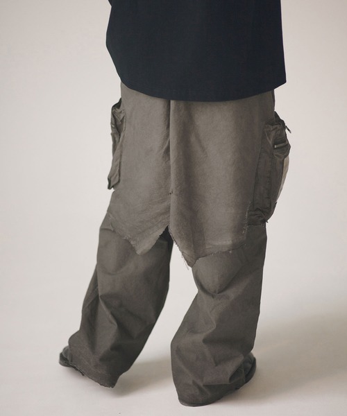 ADAM PATEK(アダムパテック)の「mp14755-grunge layered Cargo Pants レイヤードカーゴパンツ(AP2618046)(カーゴパンツ・メンズ・カーキ・FREE)」の5枚目の写真