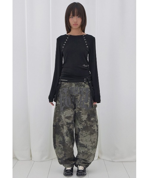 FANCY CLUB(ファンシークラブ)の「A'GEM/9 × .kom 『FANCY CLUB/ファンシークラブ』 CARGO BELTED BAG/カーゴベルトバッグ(ボディバッグ/ウエストポーチ・レディース・ブラック/カモフラージュ・FREE)」の6枚目の写真