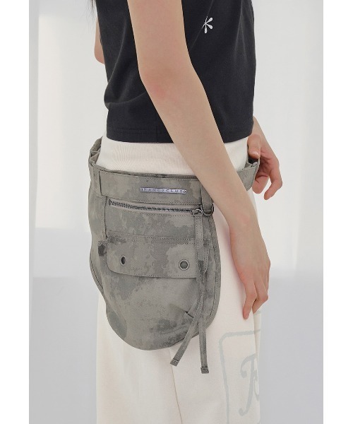 FANCY CLUB(ファンシークラブ)の「A'GEM/9 × .kom 『FANCY CLUB/ファンシークラブ』 CARGO BELTED BAG/カーゴベルトバッグ(ボディバッグ/ウエストポーチ・レディース・ブラック/カモフラージュ・FREE)」の11枚目の写真