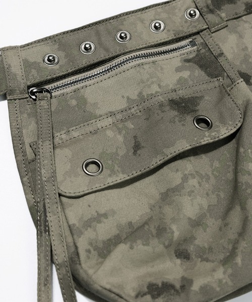 FANCY CLUB(ファンシークラブ)の「A'GEM/9 × .kom 『FANCY CLUB/ファンシークラブ』 CARGO BELTED BAG/カーゴベルトバッグ(ボディバッグ/ウエストポーチ・レディース・ブラック/カモフラージュ・FREE)」の22枚目の写真