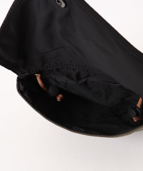 gossara(ゴサラ)の「【キャンプやアウトドアにも】ロープストラップミニポーチ(ショルダーバッグ・レディース・ブラック/カーキ/ネイビー・FREE)」の6枚目の写真
