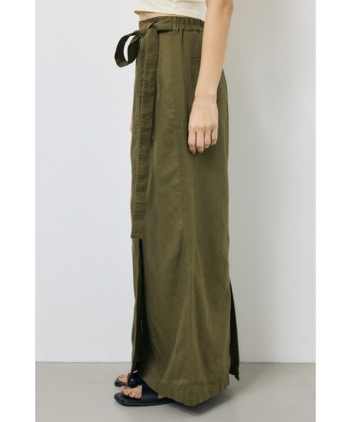 AZUL by moussy（アズールバイマウジー）の「ソフトリネンラップスカート（スカート・レディース・ブラック/ライトベージュ/カーキ・SMALL/MEDIUM）」の4枚目の写真