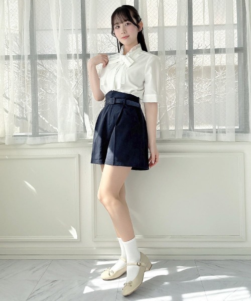 F i.n.t(フィント)の「細ベルト付きハイウエストショートパンツ(その他パンツ・レディース・ダークグレー/ネイビー・FREE)」の3枚目の写真