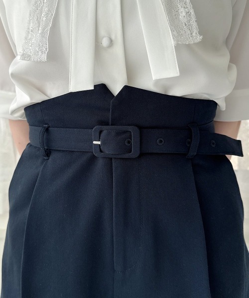 F i.n.t(フィント)の「細ベルト付きハイウエストショートパンツ(その他パンツ・レディース・ダークグレー/ネイビー・FREE)」の5枚目の写真