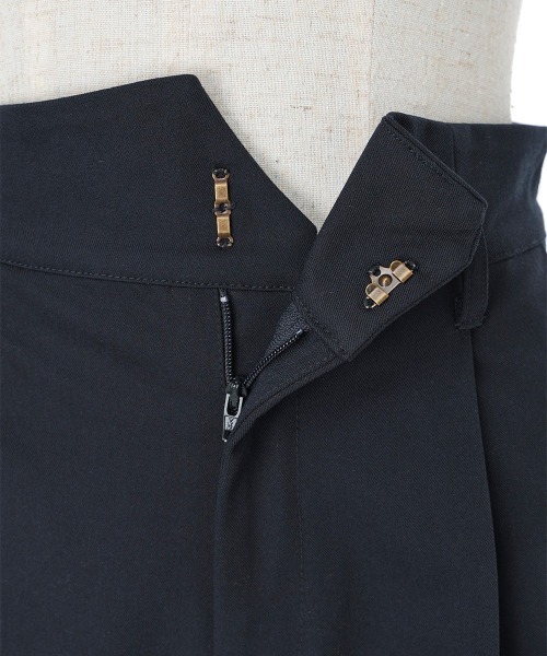 F i.n.t(フィント)の「細ベルト付きハイウエストショートパンツ(その他パンツ・レディース・ダークグレー/ネイビー・FREE)」の21枚目の写真