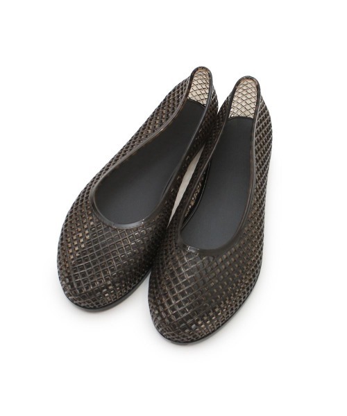 and it_(アンドイット)の「クリスタルシューズ(パンプス・レディース・カーキ/ブラック/ネイビー/クリア・LARGE/MEDIUM)」の6枚目の写真