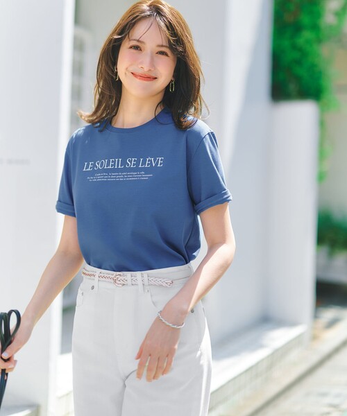 23区 L(ニジュウサンクオオキイサイズ)の「LE SOLEIL SE LEVE ロゴ Tシャツ(Tシャツ/カットソー・レディース・ホワイト系/ダークブラウン系/ブルー系/ブラウン系・44/46/48)」の4枚目の写真