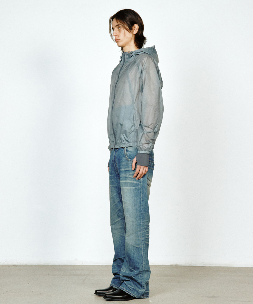 YUJI(ユジ)の「FUTURE AIRLIGHT WINDBREAKER GREY(ナイロンジャケット・レディース・グレー・SMALL/MEDIUM/LARGE)」の5枚目の写真