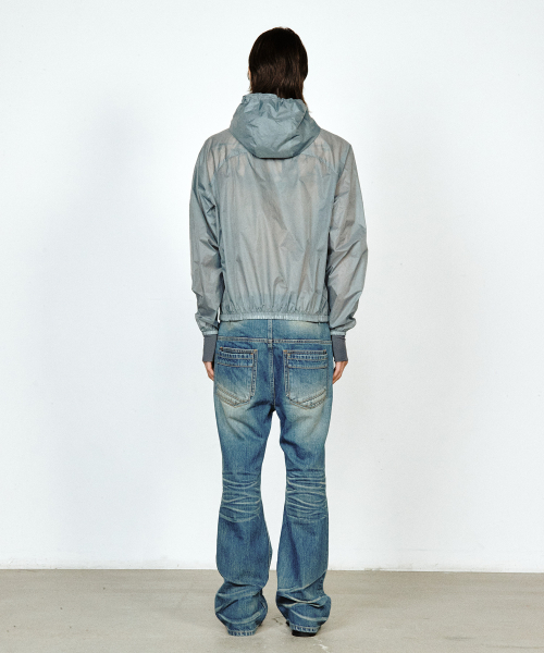 YUJI(ユジ)の「FUTURE AIRLIGHT WINDBREAKER GREY(ナイロンジャケット・レディース・グレー・SMALL/MEDIUM/LARGE)」の6枚目の写真