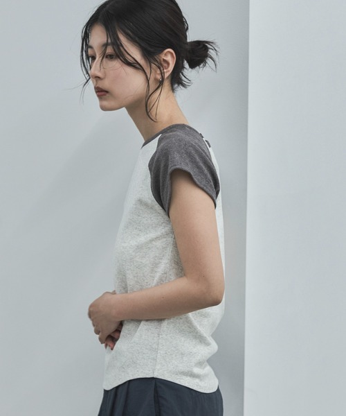 feepur(フェピュール)の「異素材ラグランフレンチTee(Tシャツ/カットソー・レディース・ネイビー/チャコールグレー・MEDIUM)」の10枚目の写真