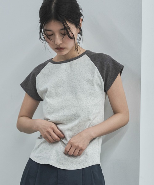 feepur(フェピュール)の「異素材ラグランフレンチTee(Tシャツ/カットソー・レディース・ネイビー/チャコールグレー・MEDIUM)」の11枚目の写真