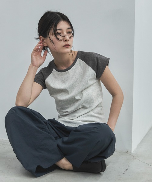 feepur(フェピュール)の「異素材ラグランフレンチTee(Tシャツ/カットソー・レディース・ネイビー/チャコールグレー・MEDIUM)」の15枚目の写真