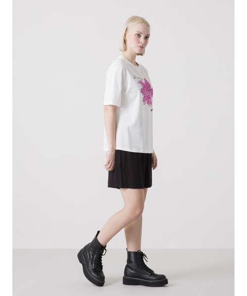 DIMENSIONE danza(ディメンシオーネ ダンツァ)の「花柄プリントTシャツ(Tシャツ/カットソー・レディース・ホワイト・SMALL)」の5枚目の写真