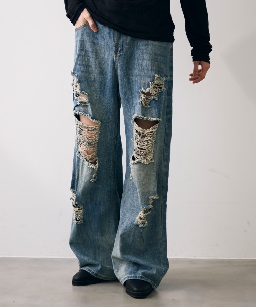 Shoowtime(ショウタイム)の「Vintage like damage denim / ビンテージライクダメージデニム(デニムパンツ・メンズ・ライトブルー・MEDIUM/LARGE/X-LARGE)」の1枚目の写真