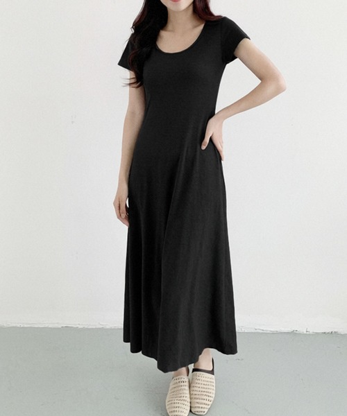 LOWO(ロワ)の「背中開きバックリボン半袖フレアロングワンピース(ワンピース・レディース・チャコールグレー/ブラック・FREE)」の14枚目の写真