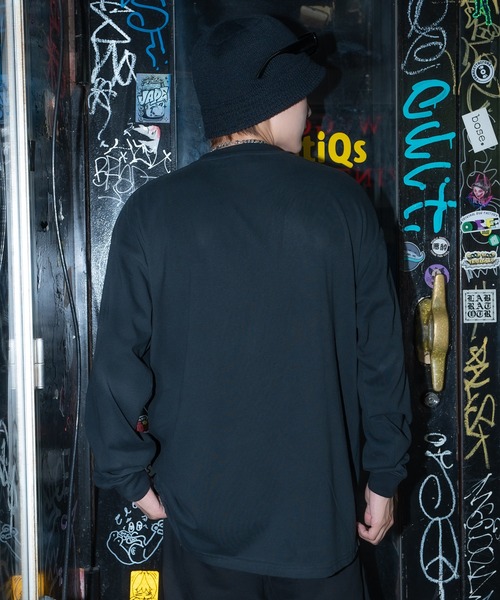 SIDEWAY STANCE（サイドウェイスタンス）の「【SIDEWAY STANCE】オーディオ ダウナーベア プリント 長袖Tシャツ（Tシャツ/カットソー・メンズ・ブラック/ホワイト・SMALL/X-LARGE/MEDIUM/LARGE）」の17枚目の写真