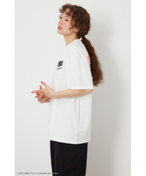 RODEO CROWNS WIDE BOWL(ロデオクラウンズワイドボウル)の「(サンリオキャラクターズ) パターンモチーフTシャツ(Tシャツ/カットソー・レディース・ブラウン/ブラック/ライトブルー/オフホワイト・MEDIUM/LARGE)」の5枚目の写真