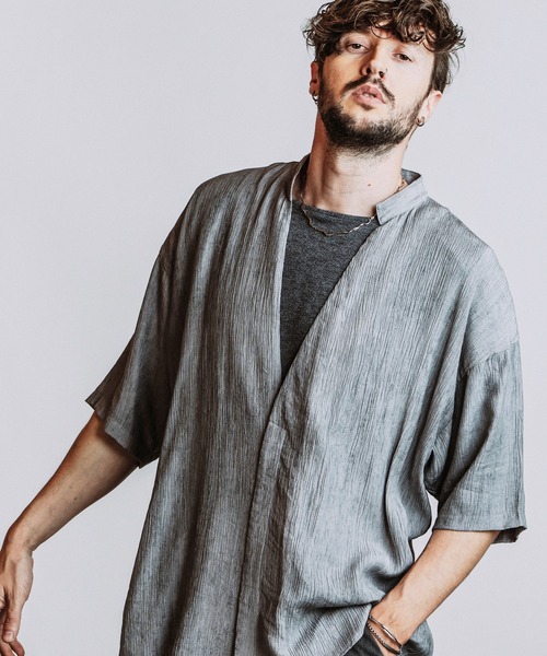 NO ID.(ノーアイディ)の「【NO ID.】Half Sleeve V-Neck BIG Shirt / ハーフスリーブ Vネック ビッグ シャツ(シャツ/ブラウス・メンズ・ホワイト/グレー/ブラック・ONE SIZE)」の3枚目の写真