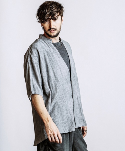 NO ID.(ノーアイディ)の「【NO ID.】Half Sleeve V-Neck BIG Shirt / ハーフスリーブ Vネック ビッグ シャツ(シャツ/ブラウス・メンズ・ホワイト/グレー/ブラック・ONE SIZE)」の7枚目の写真
