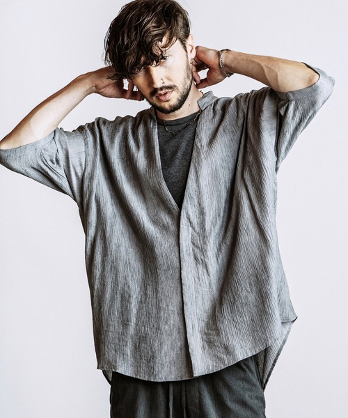 NO ID.(ノーアイディ)の「【NO ID.】Half Sleeve V-Neck BIG Shirt / ハーフスリーブ Vネック ビッグ シャツ(シャツ/ブラウス・メンズ・ホワイト/グレー/ブラック・ONE SIZE)」の9枚目の写真