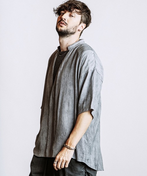 NO ID.(ノーアイディ)の「【NO ID.】Half Sleeve V-Neck BIG Shirt / ハーフスリーブ Vネック ビッグ シャツ(シャツ/ブラウス・メンズ・ホワイト/グレー/ブラック・ONE SIZE)」の13枚目の写真