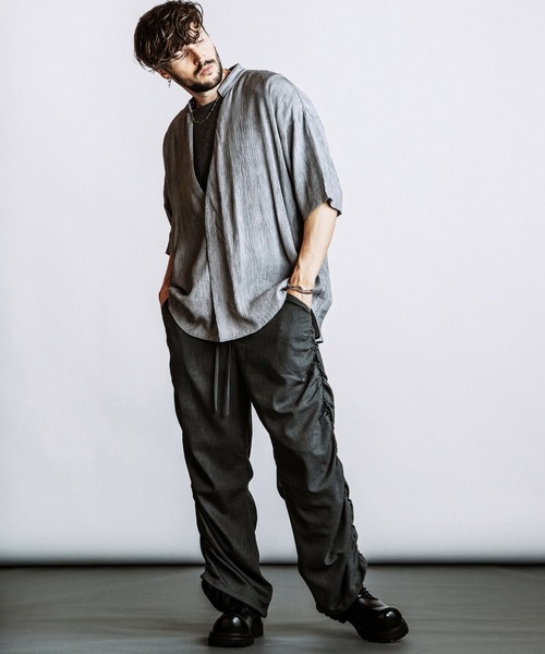 NO ID.(ノーアイディ)の「【NO ID.】Half Sleeve V-Neck BIG Shirt / ハーフスリーブ Vネック ビッグ シャツ(シャツ/ブラウス・メンズ・ホワイト/グレー/ブラック・ONE SIZE)」の17枚目の写真